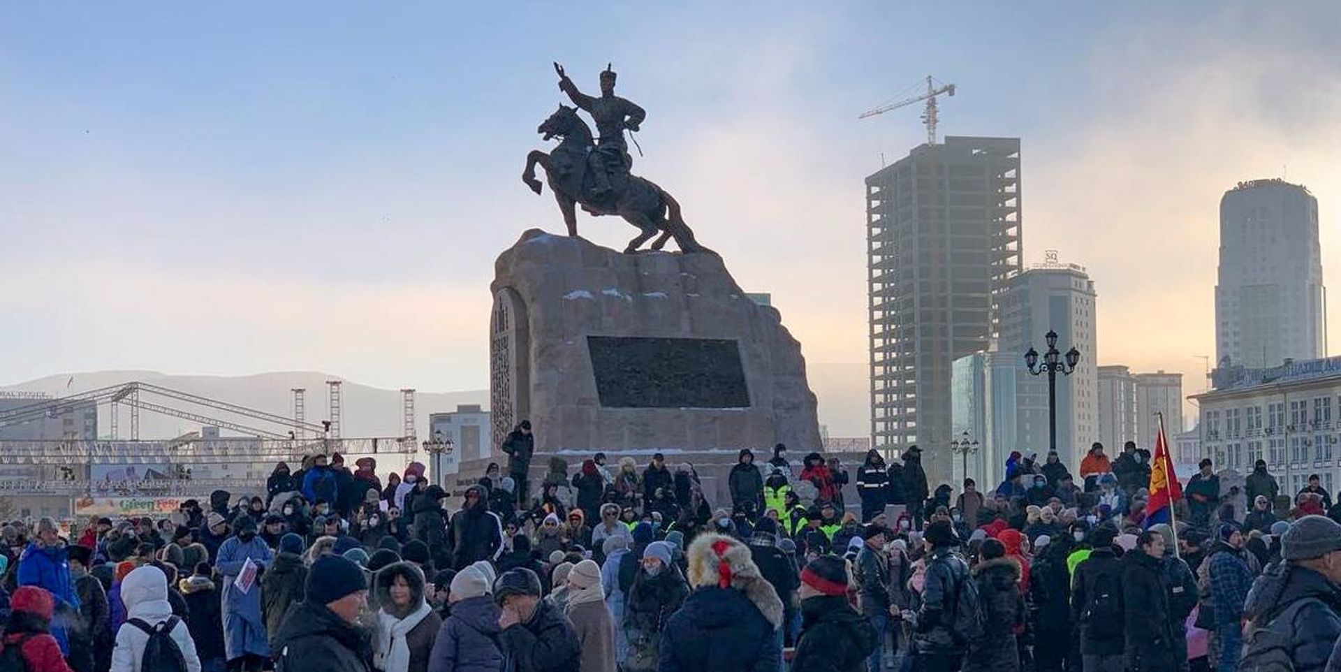 Протестующие на площади Сухэ-Батора в Улан-Баторе, Монголия - ИноСМИ, 1920, 13.12.2022