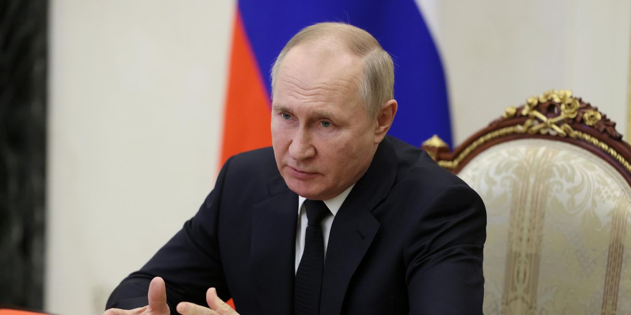 Президент РФ В. Путин провел заседание Совбеза РФ