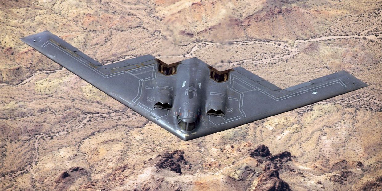 Американский тяжёлый малозаметный стратегический бомбардировщик B-2 Spirit