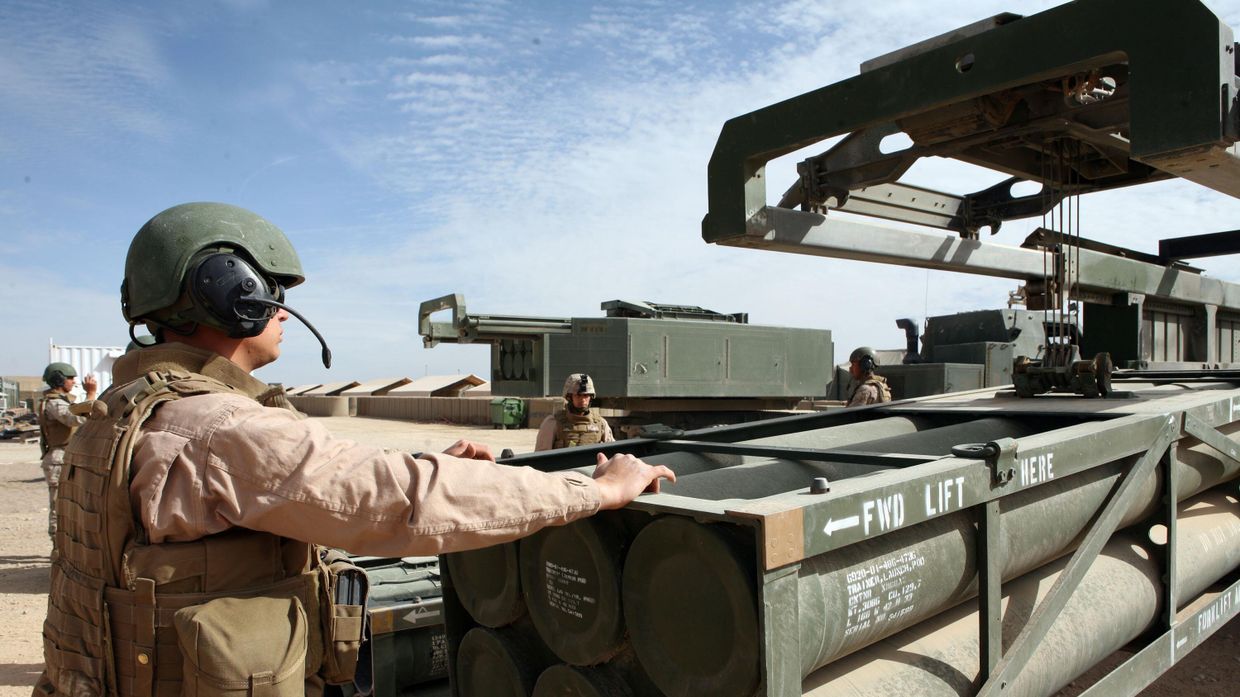Американские реактивные системы залпового огня HIMARS Американские реактивные системы залпового огня HIMARS