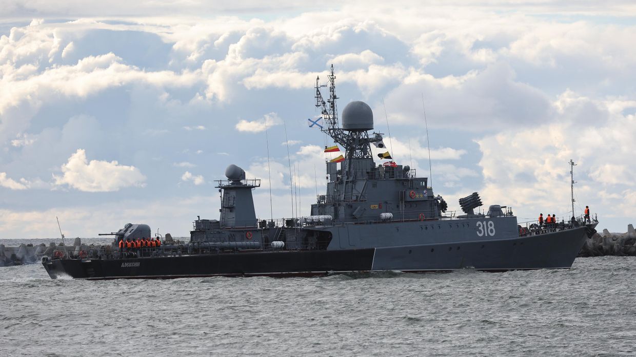 Учения боевых кораблей Балтийского флота