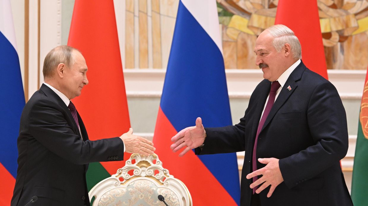 Президент РФ Владимир Путин и президент Белоруссии Александр Лукашенко
