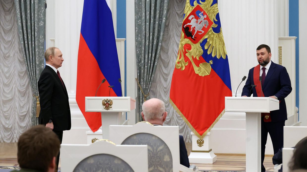 Президент РФ В. Путин принял участие в церемонии вручения государственных наград
