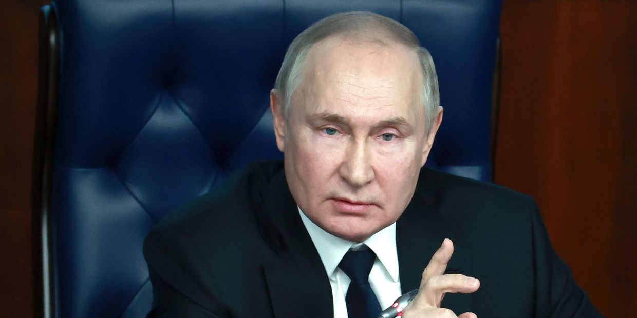 Президент РФ В. Путин провел расширенное заседание коллегии Минобороны РФ Президент РФ В. Путин провел расширенное заседание коллегии Минобороны РФ