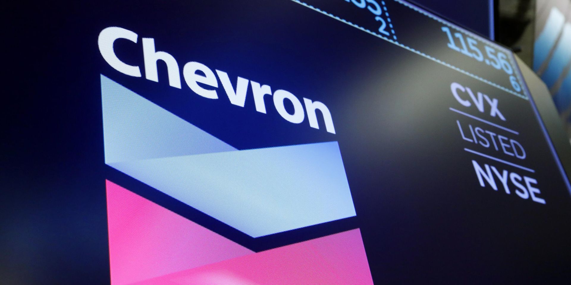 Логотип компании Chevron в зале Нью-Йоркской фондовой биржи - ИноСМИ, 1920, 08.01.2023