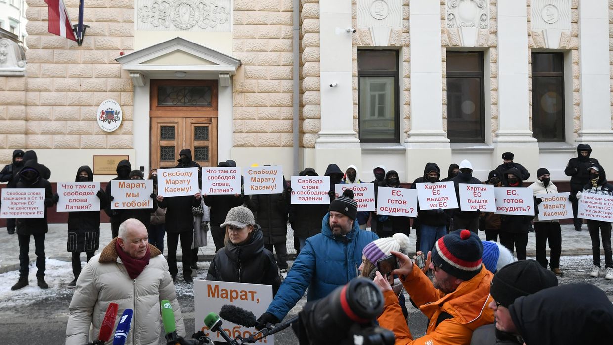 Акция в поддержку шеф-редактора Sputnik Литва Марата Касема