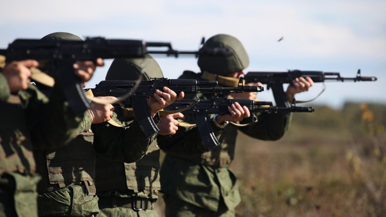 Военная подготовка мобилизованных перед отправкой в войска РФ Военная подготовка мобилизованных перед отправкой в войска РФ