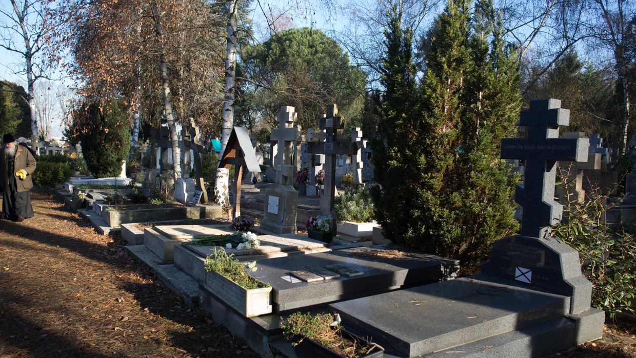 горизонталь крест могила Сен-Женевьев-де-Буа