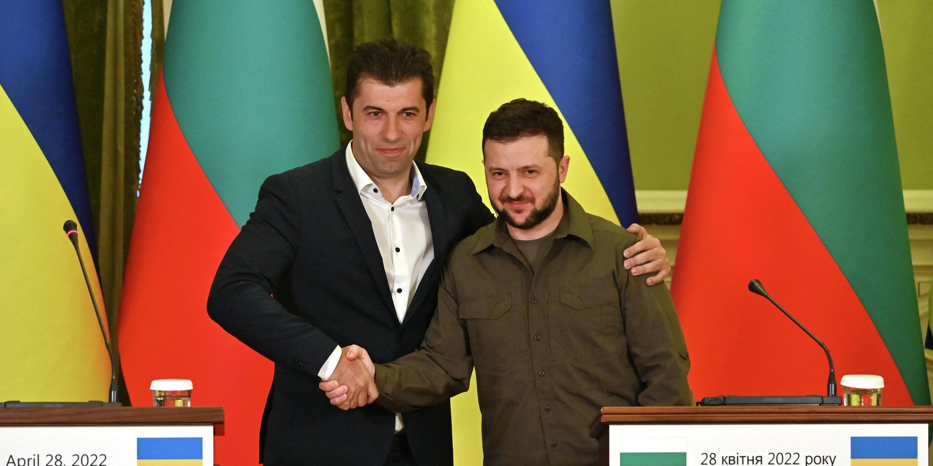 Президент Украины Владимир Зеленский и бывший премьер-министр Болгарии Кирилл Петков в Киеве - ИноСМИ, 1920, 18.01.2023