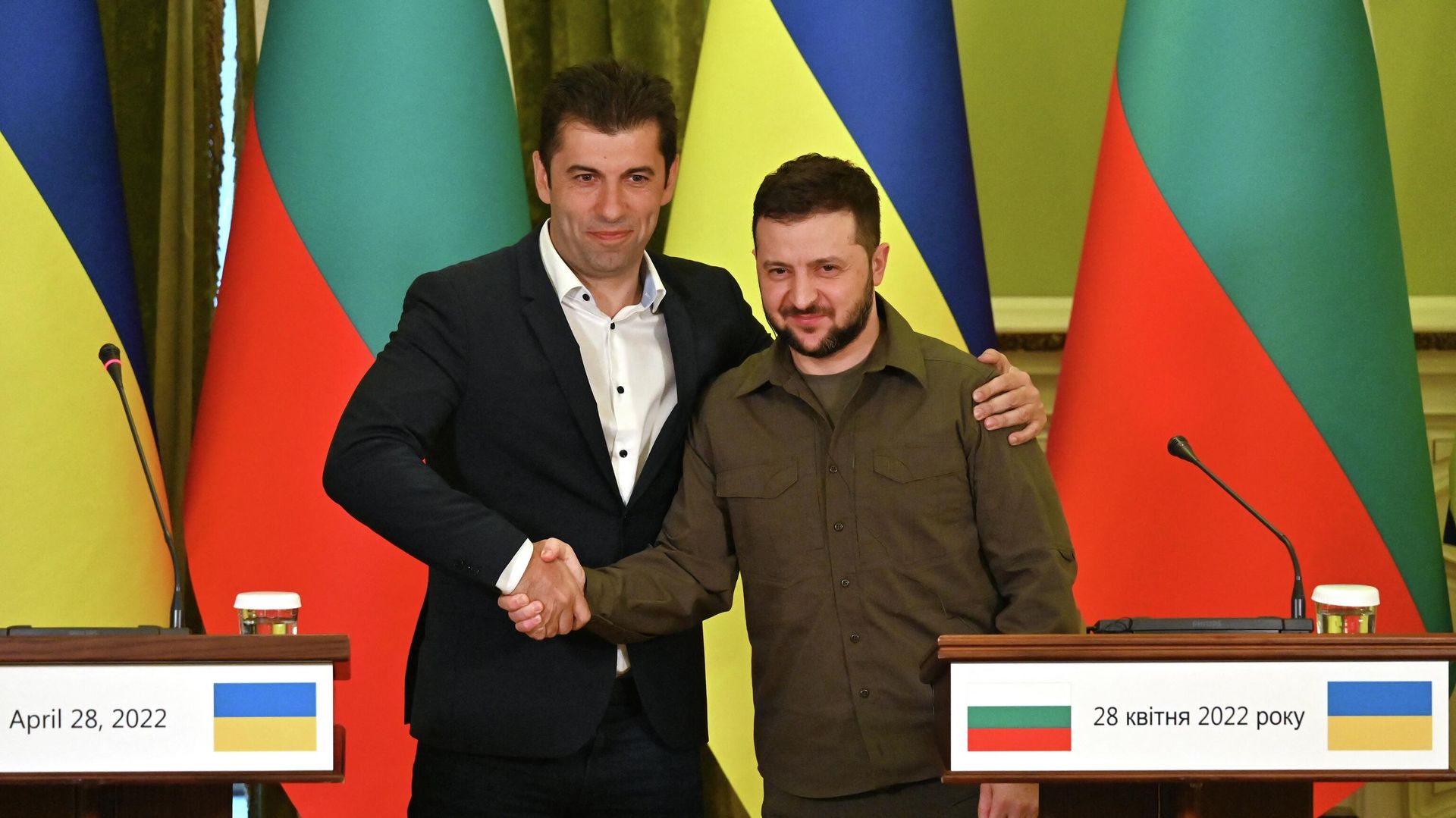 Президент Украины Владимир Зеленский и бывший премьер-министр Болгарии Кирилл Петков в Киеве - ИноСМИ, 1920, 18.01.2023
