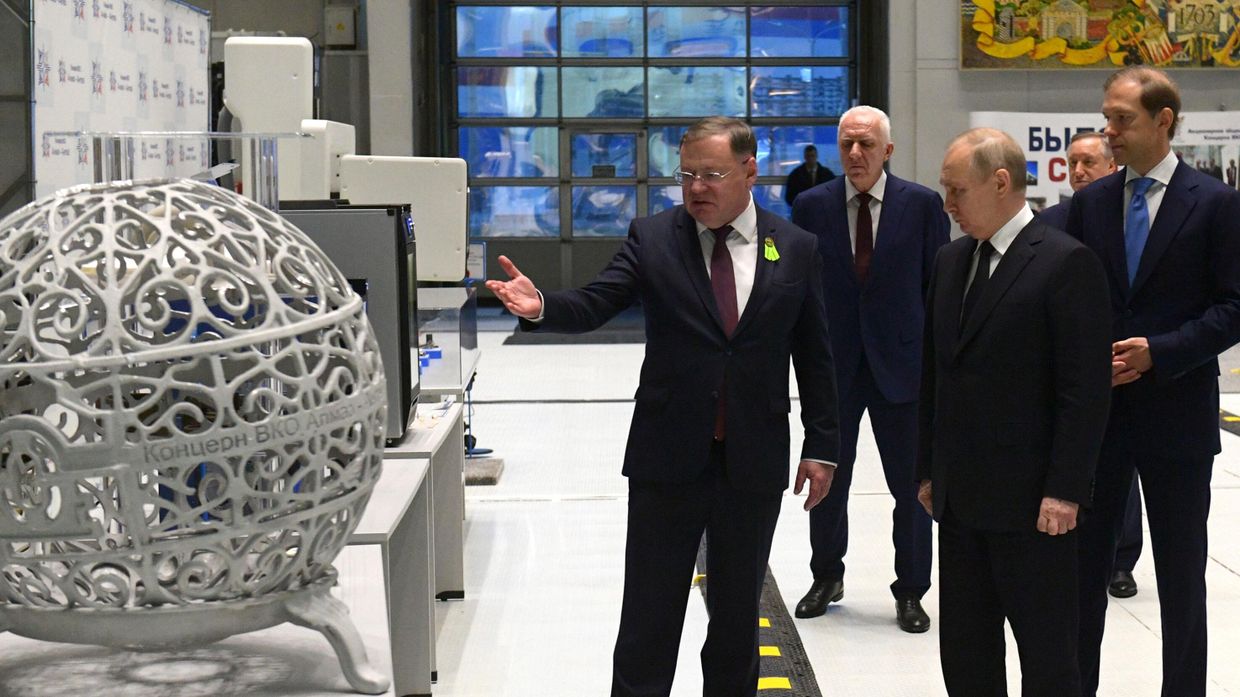 Президент РФ В. Путин принял участие в памятных мероприятиях, посвящённых 80-й годовщине прорыва блокады Ленинграда