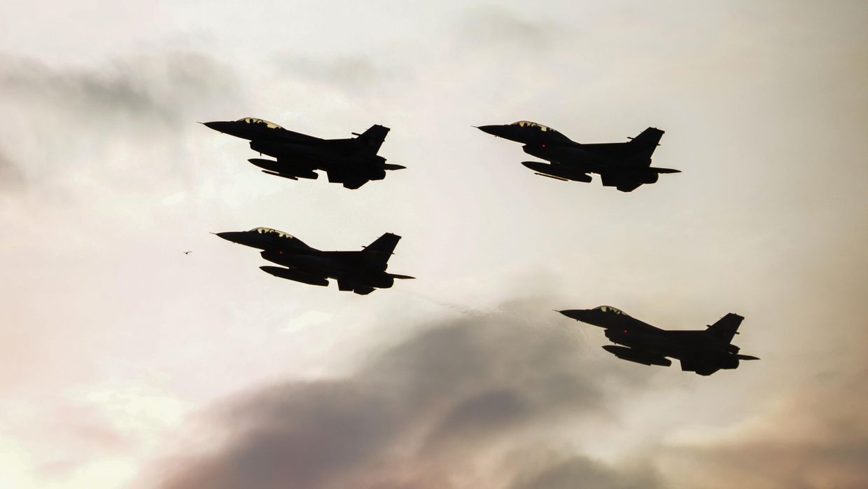 Истребители F16 турецких и польских военно-воздушных сил 