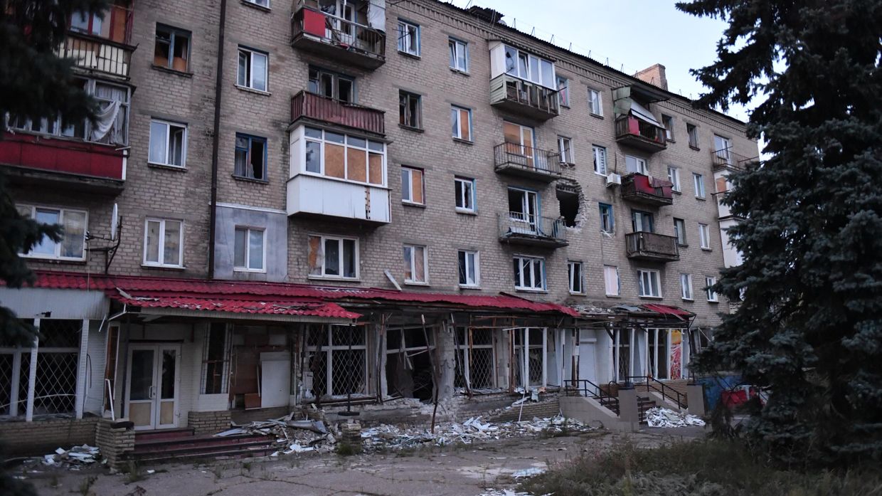 Повседневная жизнь в Лисичанске Луганской Народной Республики Повседневная жизнь в Лисичанске Луганской Народной Республики
