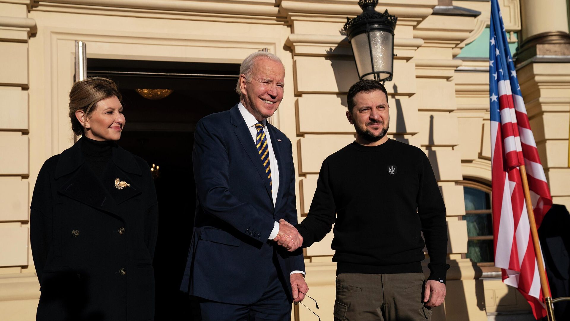 Президент США Джо Байден и президент Украины Владимир Зеленский в Киеве, Украина. 20 февраля 2023 года - ИноСМИ, 1920, 30.08.2023