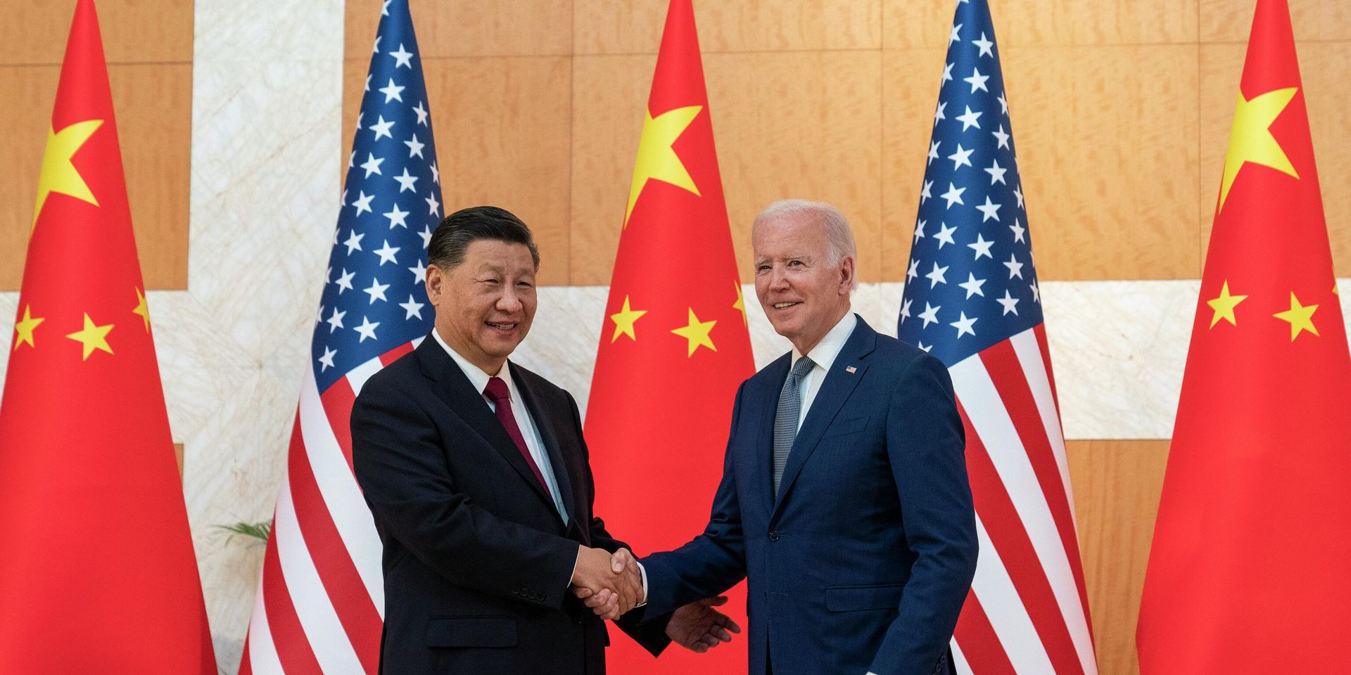 Президент США Джо Байден и председатель Китая Си Цзиньпин на полях саммита G20 - ИноСМИ, 1920, 11.11.2023