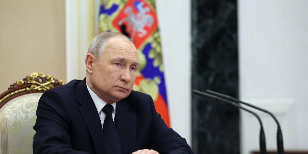 Президент РФ В. Путин встретился с министром транспорта РФ В. Савельевым