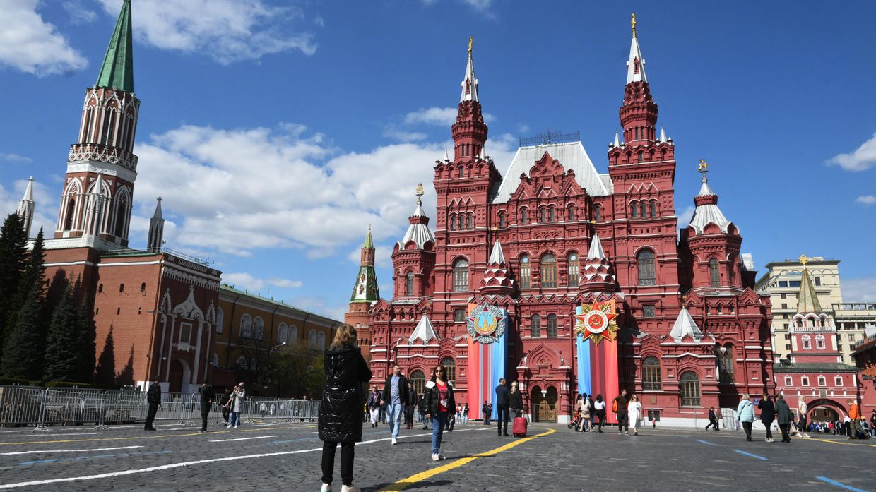 Украшение Красной площади ко Дню Победы