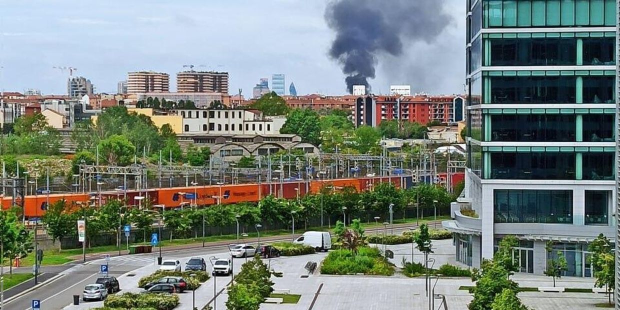 В результате взрыва в Милане пострадали четыре человека