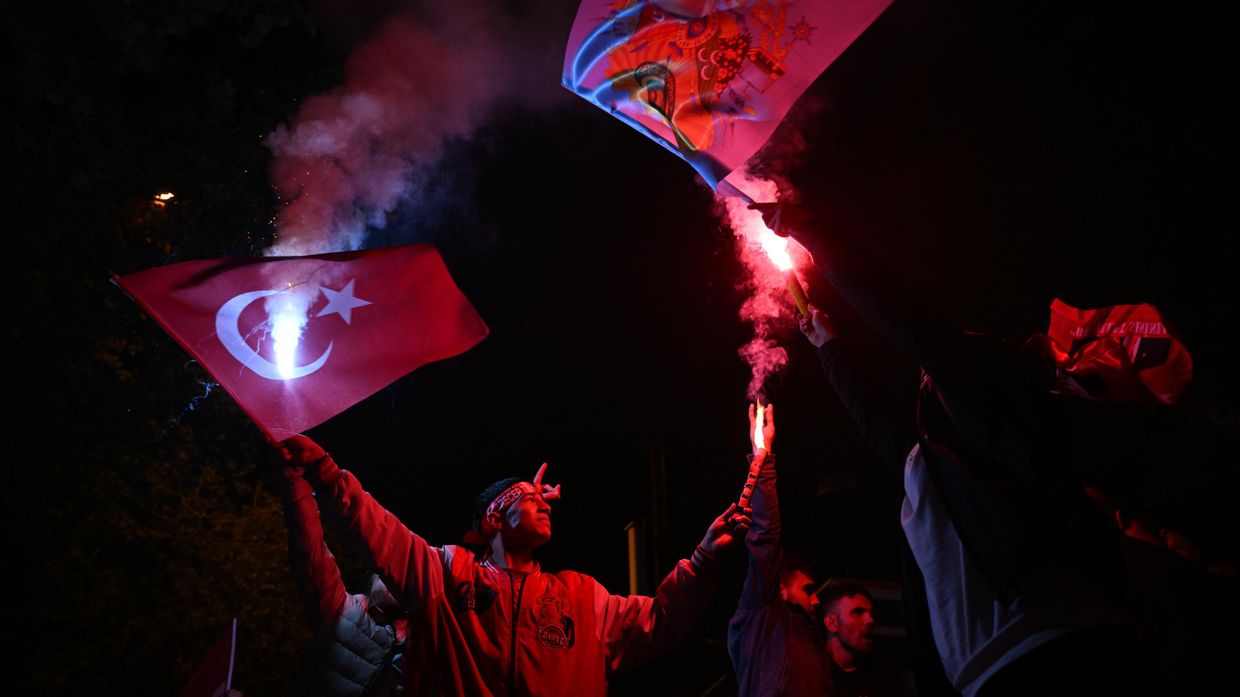 Стихийный митинг сторонников Эрдогана в Стамбуле