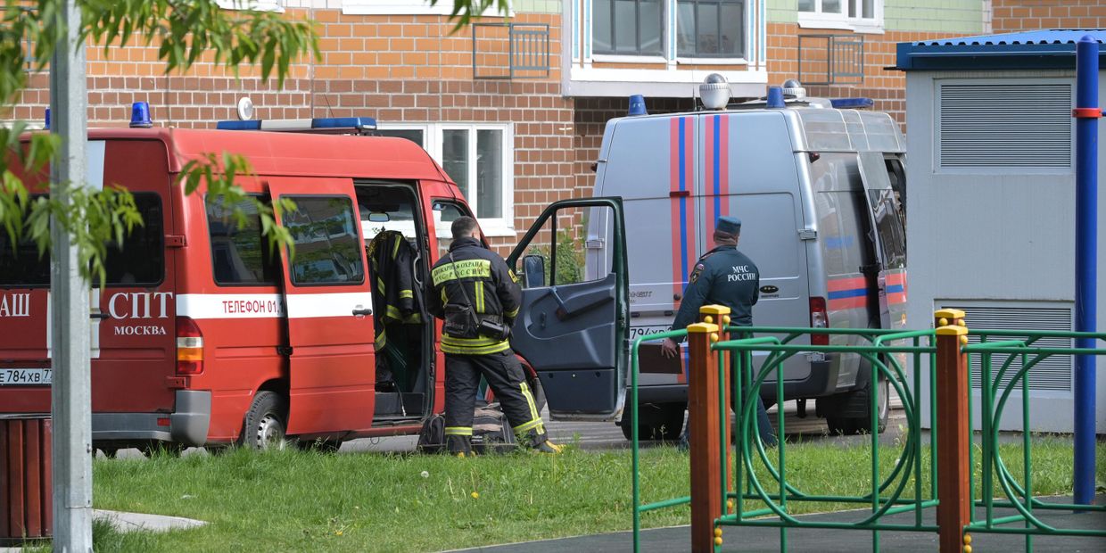 Беспилотники попали в жилые дома в Москве