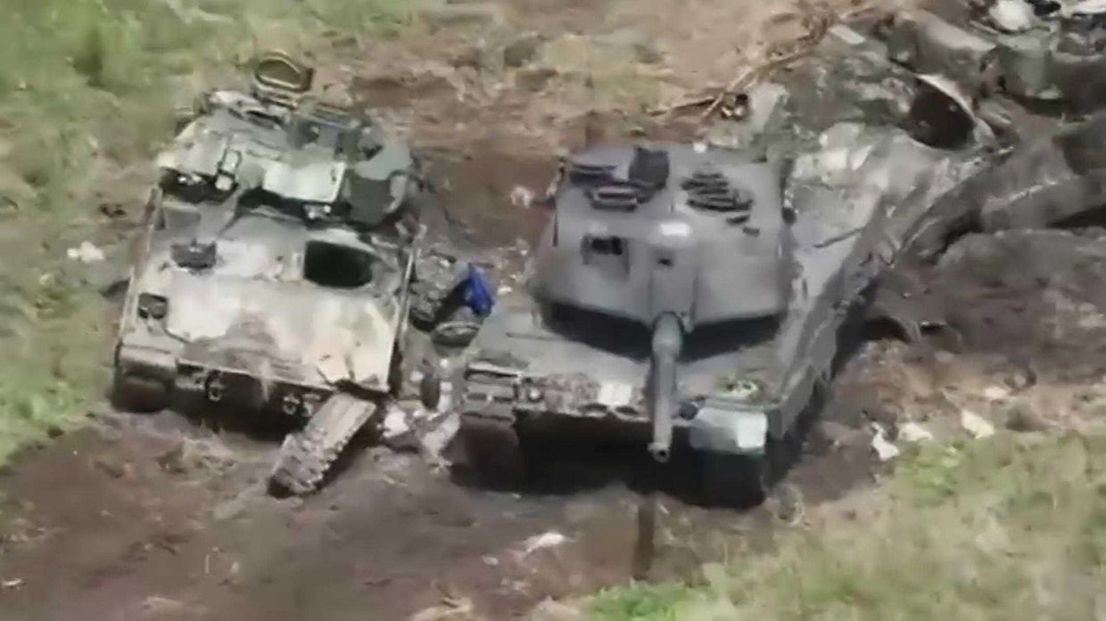 Leopard 2A6 и Bradley выведены из строя и брошены в бою под Ореховом, Запорожье