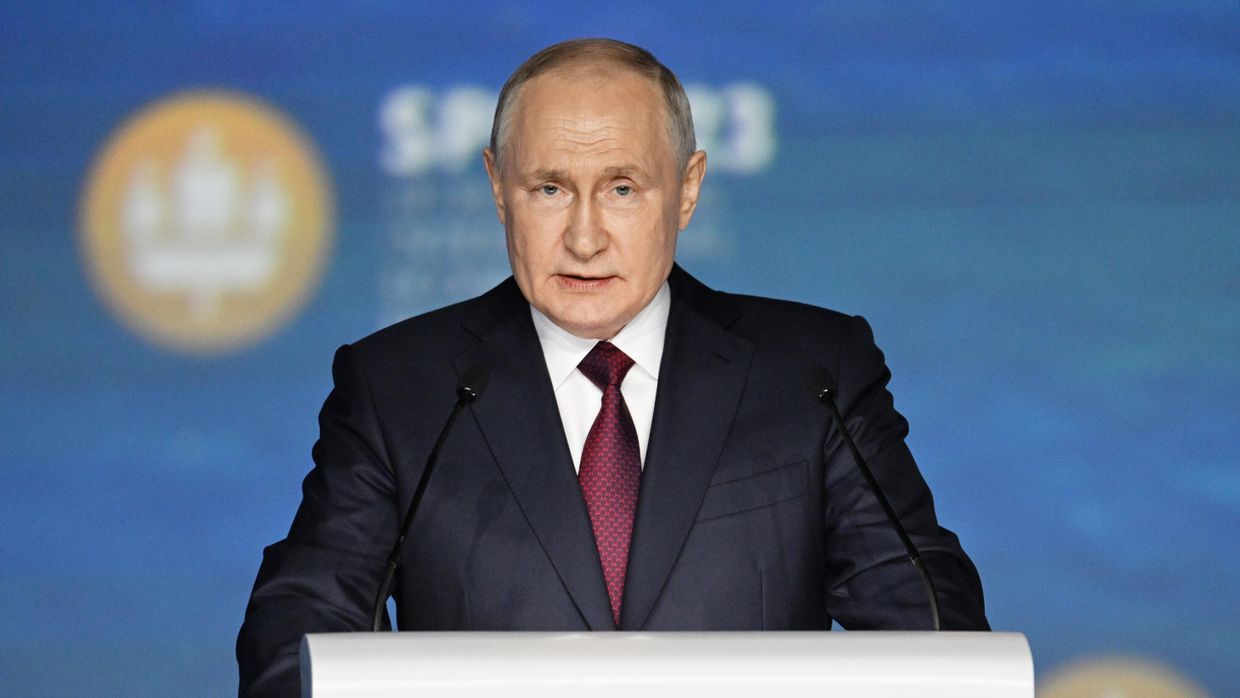 ПМЭФ-2023. Президент РФ В. Путин на пленарном заседании