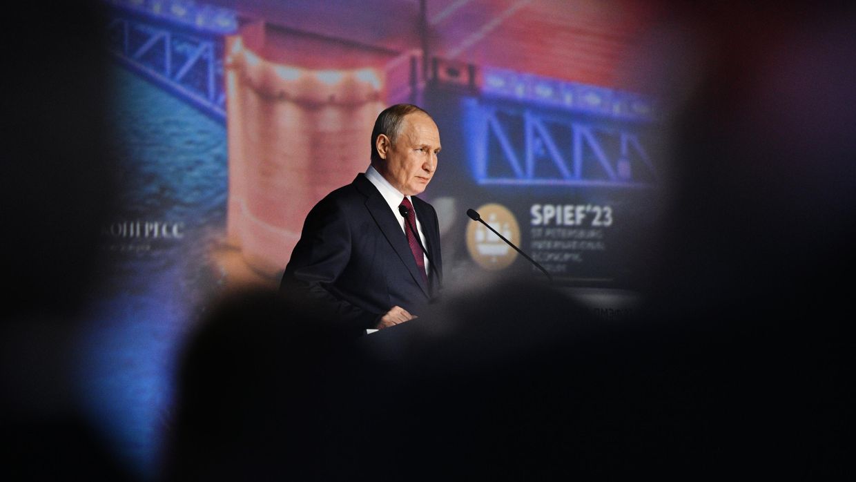 ПМЭФ-2023. Президент РФ В. Путин на пленарном заседании