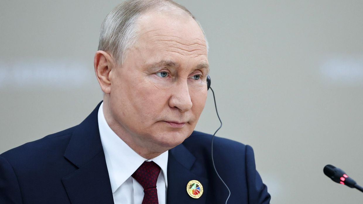 Встреча президента РФ В. Путина с лидерами Африканского союза А. Ассумани и М. Ф. Махаматом
