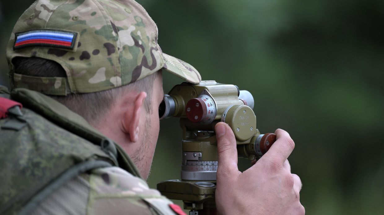 Работа артиллерийских расчетов РСЗО БМ-21 Град ЦВО на Краснолиманском направлении в ЛНР