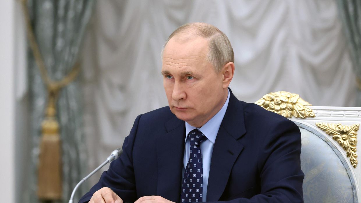 Президент РФ В. Путин провел заседание президиума Госсовета по транспорту