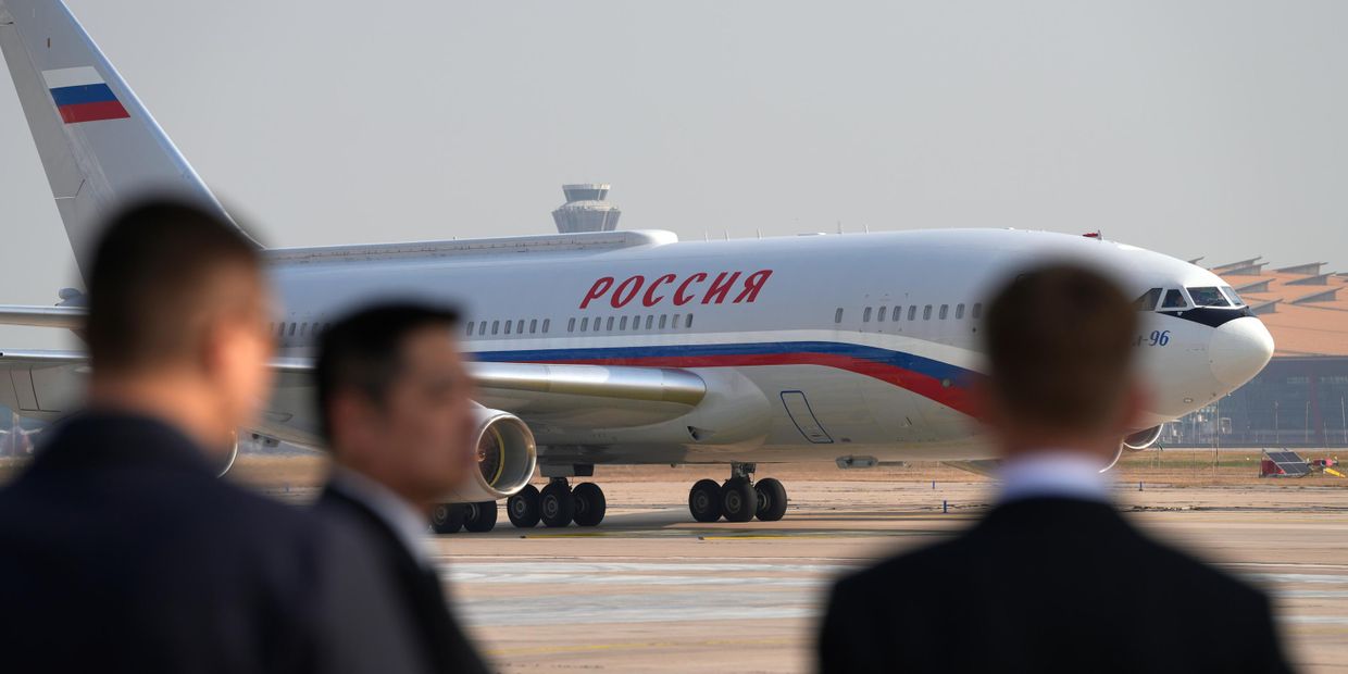 Визит президента РФ В. Путина в Китай для участия в мероприятиях третьего Международного форума Один пояс, один путь