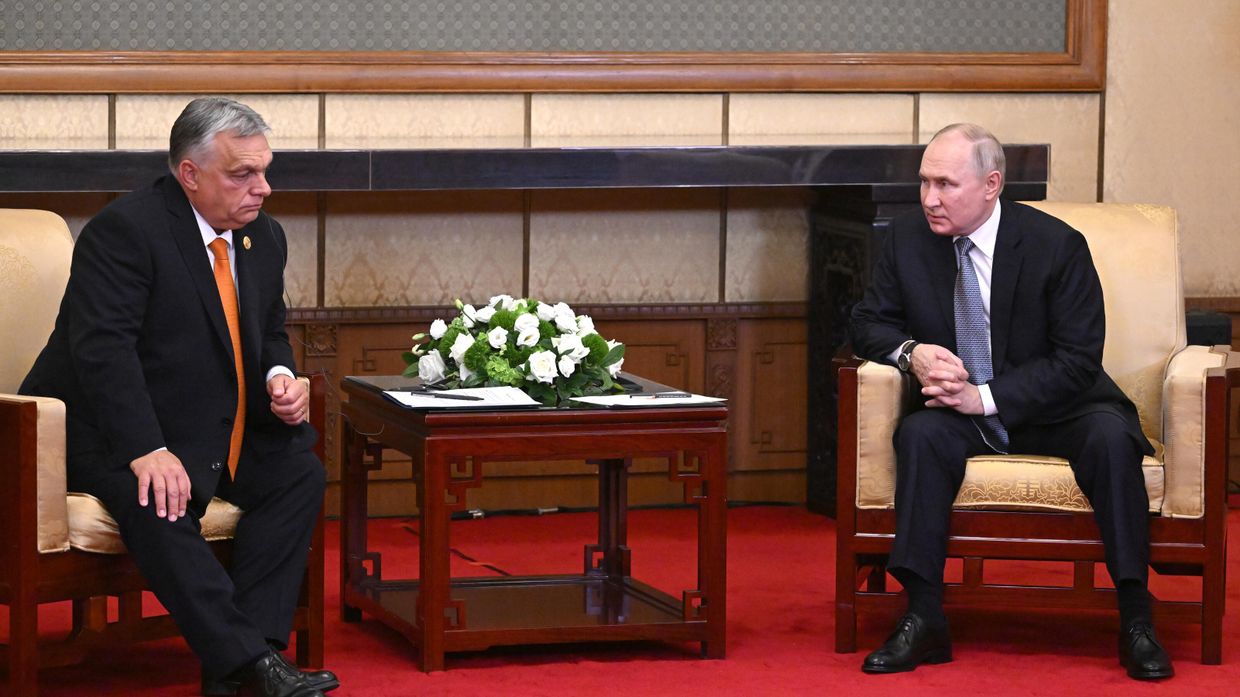 Визит президента РФ В. Путина в Китай для участия в мероприятиях третьего Международного форума Один пояс, один путь Визит президента РФ В. Путина в Китай для участия в мероприятиях третьего Международного форума Один пояс, один путь