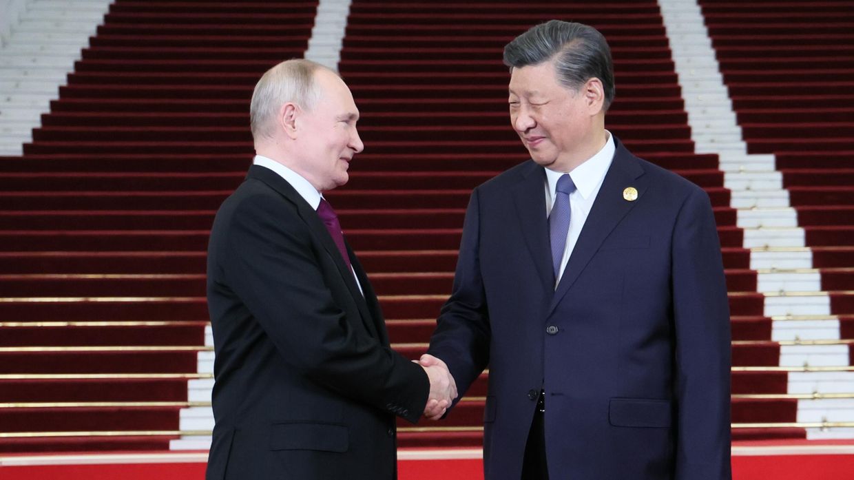 Визит президента РФ В. Путина в Китай для участия в мероприятиях третьего Международного форума Один пояс, один путь