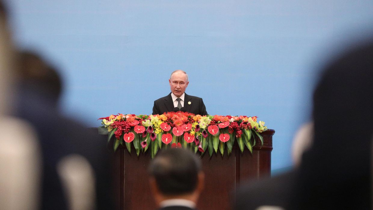 Визит президента РФ В. Путина в Китай для участия в мероприятиях третьего Международного форума Один пояс, один путь. День второй