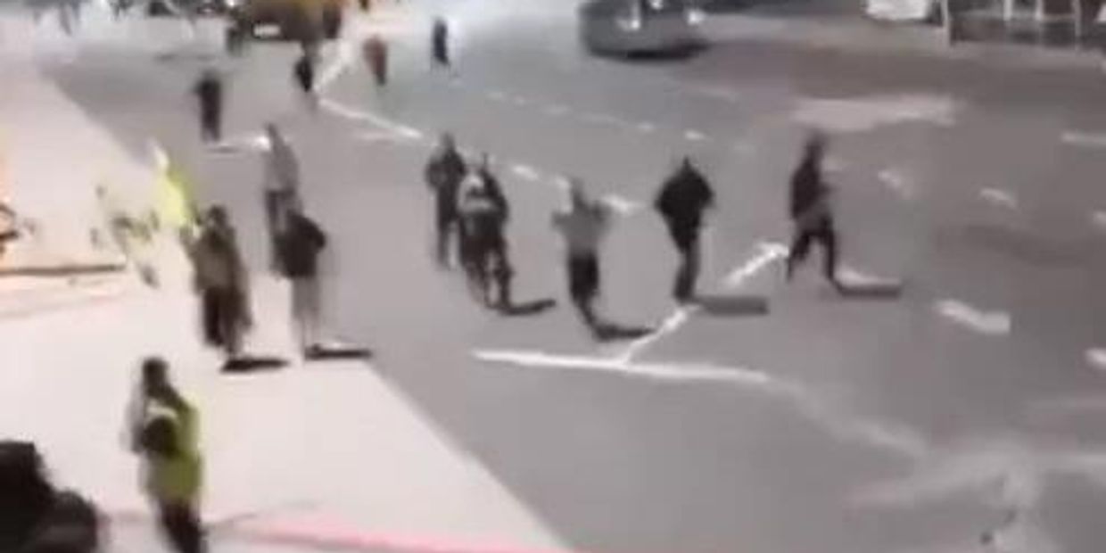 Жители Махачкалы публикуют в соцсетях видео с посторонними на взлетно-посадочной полосе