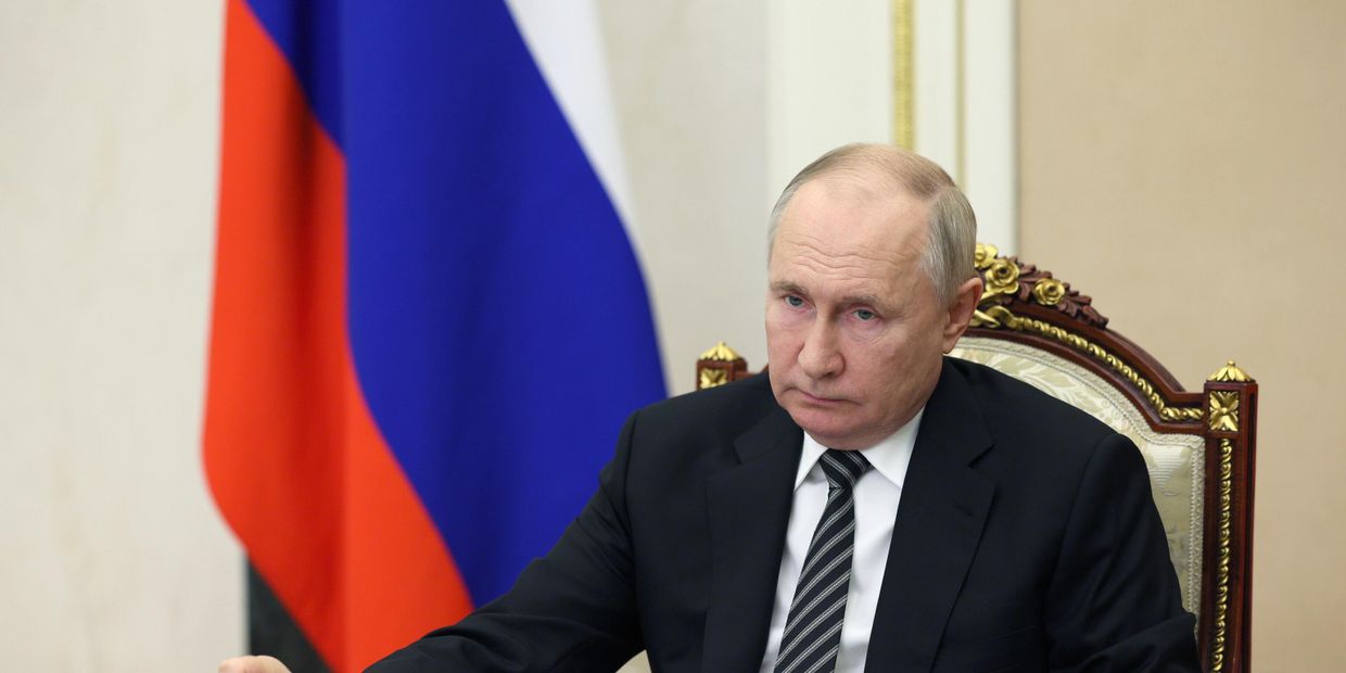 Президент РФ В. Путин провел совещание с членами правительства РФ