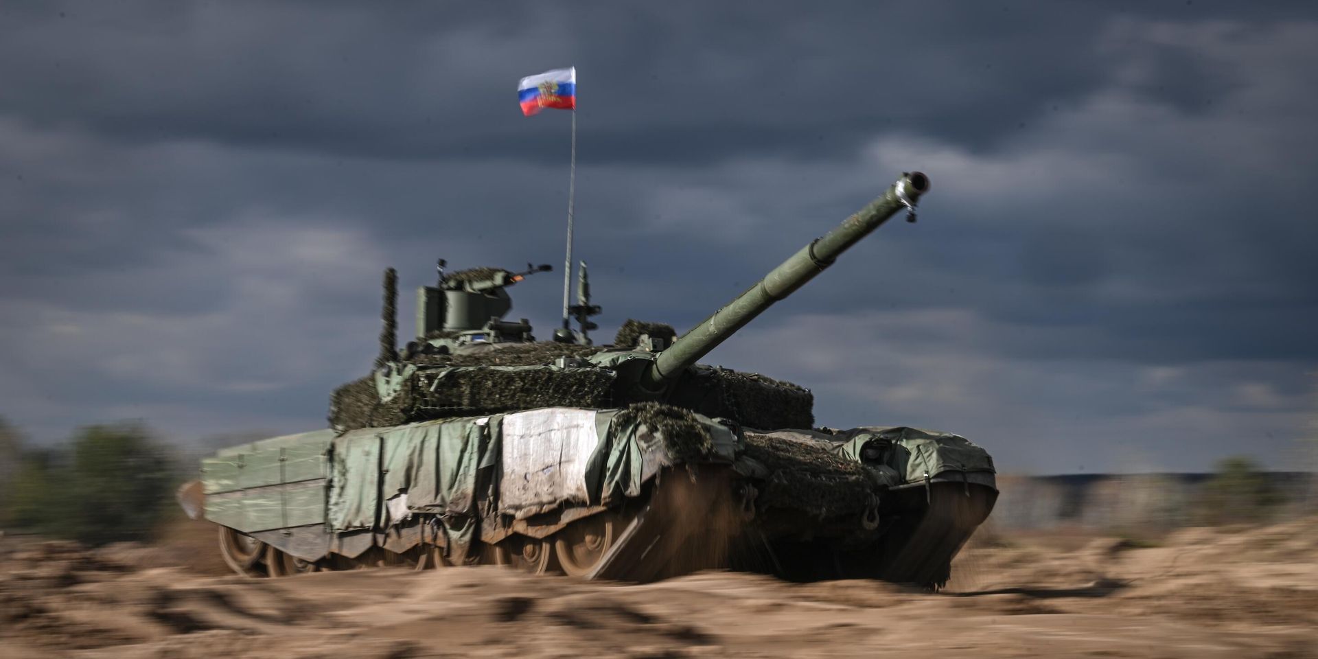 Боевое слаживание экипажей танков Т-90М Прорыв в зоне СВО - ИноСМИ, 1920, 29.05.2024