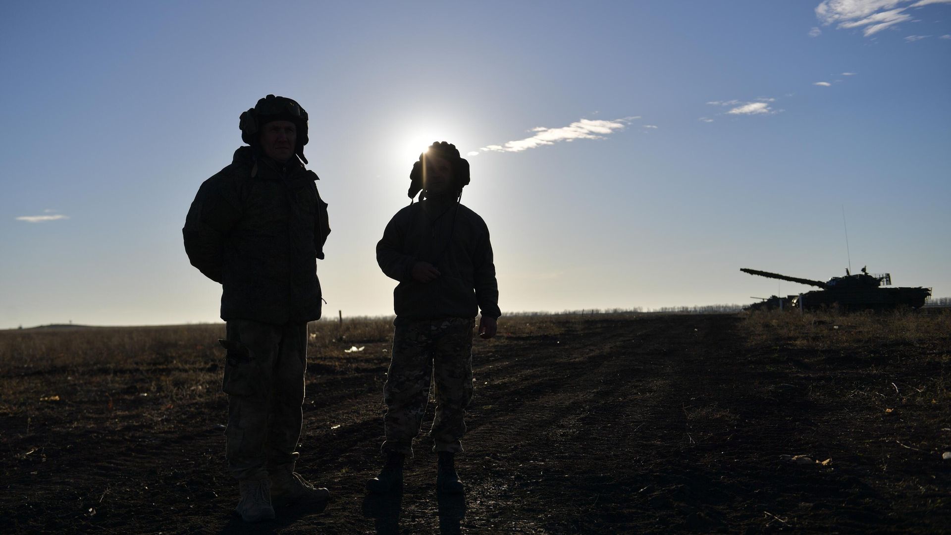 Боевая стрельба экипажей модернизированного танка Т-62 на полигоне в Запорожской области - ИноСМИ, 1920, 28.12.2023