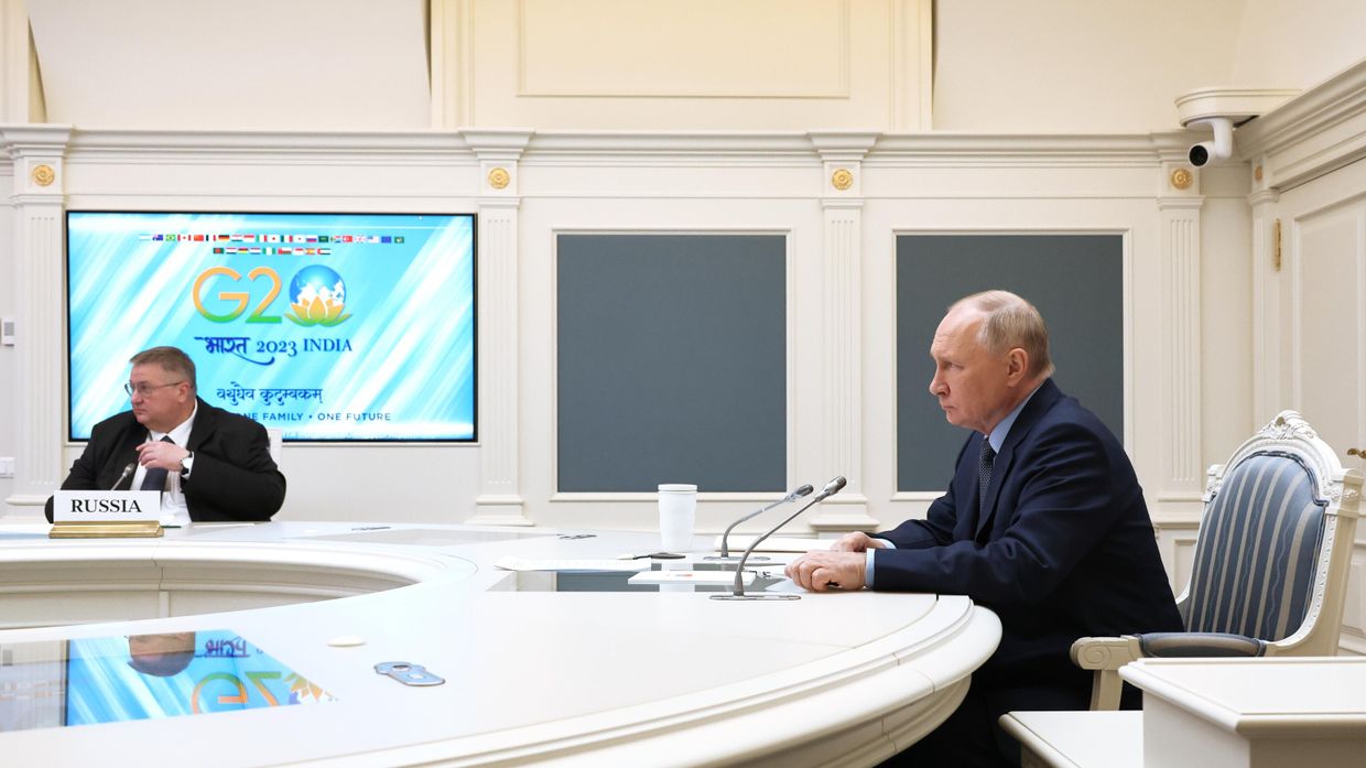 Президент РФ В. Путин принял участие во внеочередном саммите Группы двадцати