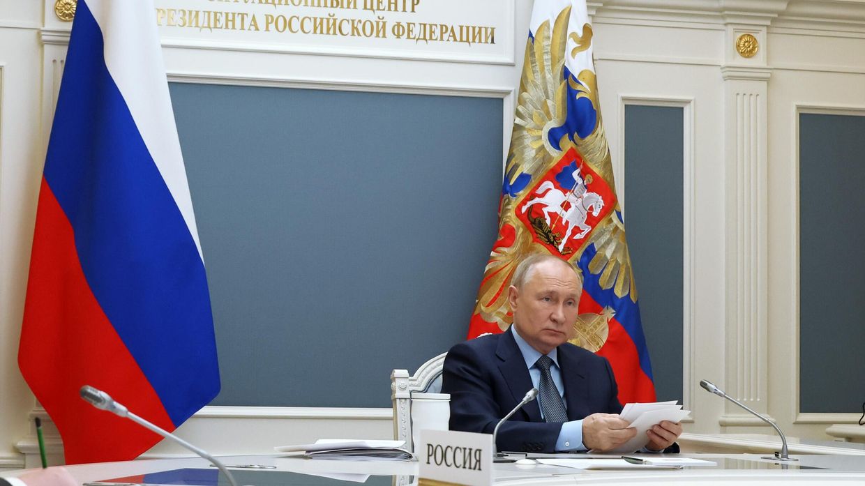 Президент РФ В. Путин принял участие во внеочередном саммите Группы двадцати