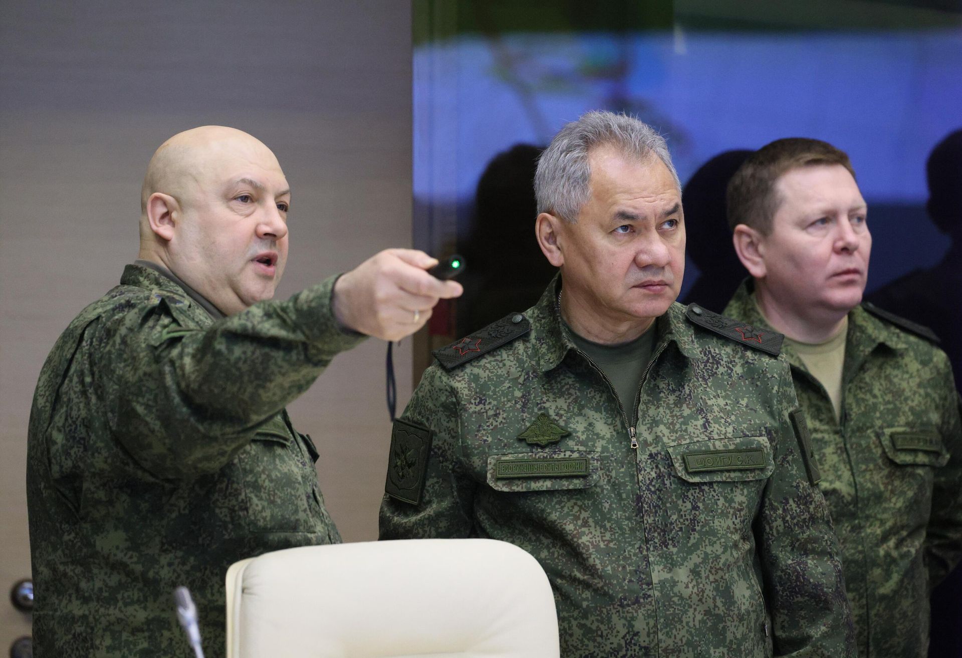 Министр обороны РФ Сергей Шойгу и командующий Объединенной группировкой войск России в районе проведения спецоперации генерал армии Сергей Суровикин. 17 декабря 2022 - ИноСМИ, 1920, 08.12.2023