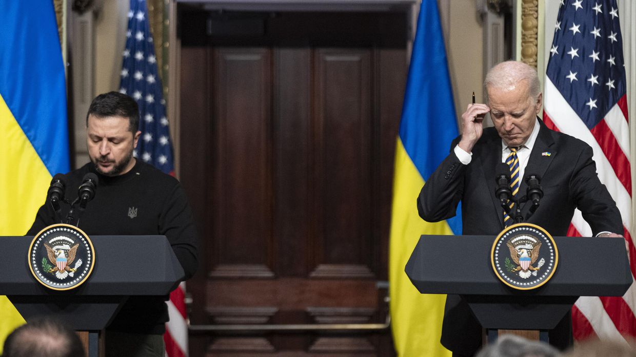 Президент Украины Владимир Зеленский и президент США Джо Байден во время пресс-конференции в Белом доме в Вашингтоне 12 декабря 2023 года Президент Украины Владимир Зеленский и президент США Джо Байден во время пресс-конференции в Белом доме в Вашингтоне 12 декабря 2023 года
