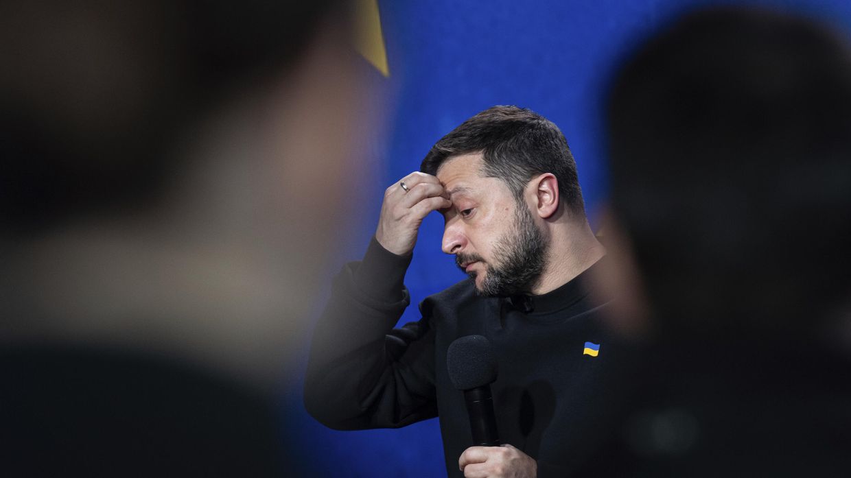 Президент Украины Владимир Зеленский во время пресс-конференции в Киеве