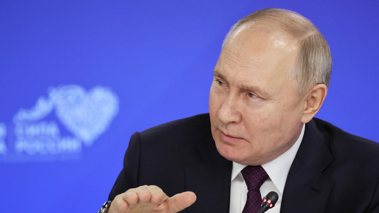Президент РФ В. Путин провел встречу с главами муниципальных образований субъектов России
