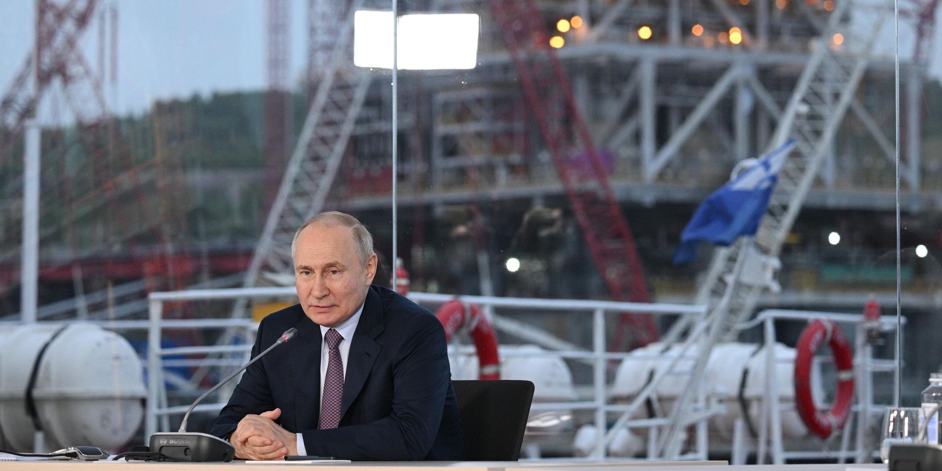 Президент РФ Владимир Путин на совещании на тему загрузки Центра строительства крупнотоннажных морских сооружений компании Новатэк-Мурманск - ИноСМИ, 1920, 28.01.2024