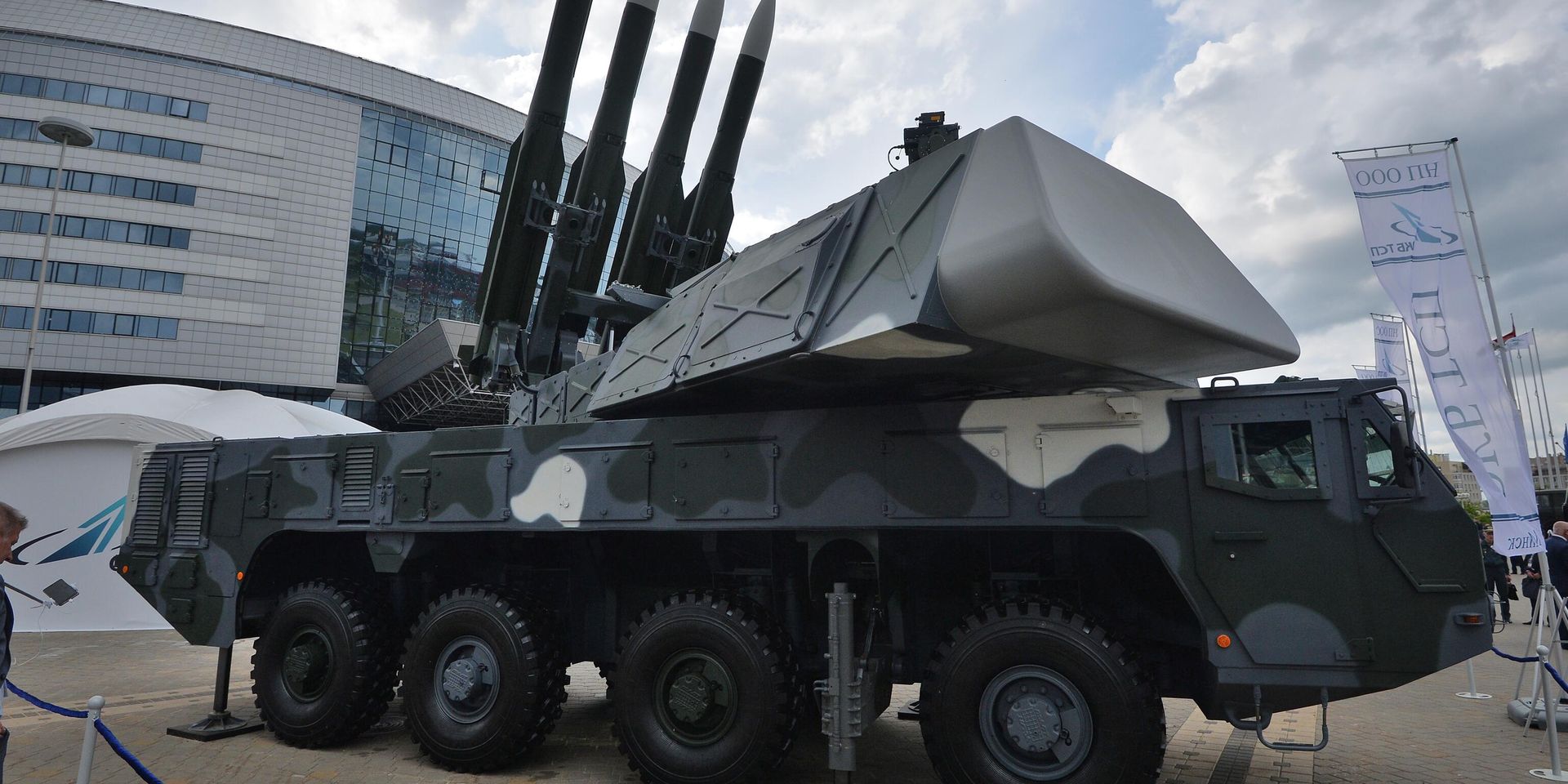 Зенитный ракетный комплекс Бук-М2 на международной выставке вооружения и военной техники MILEX-2019 в Минске - ИноСМИ, 1920, 02.02.2024