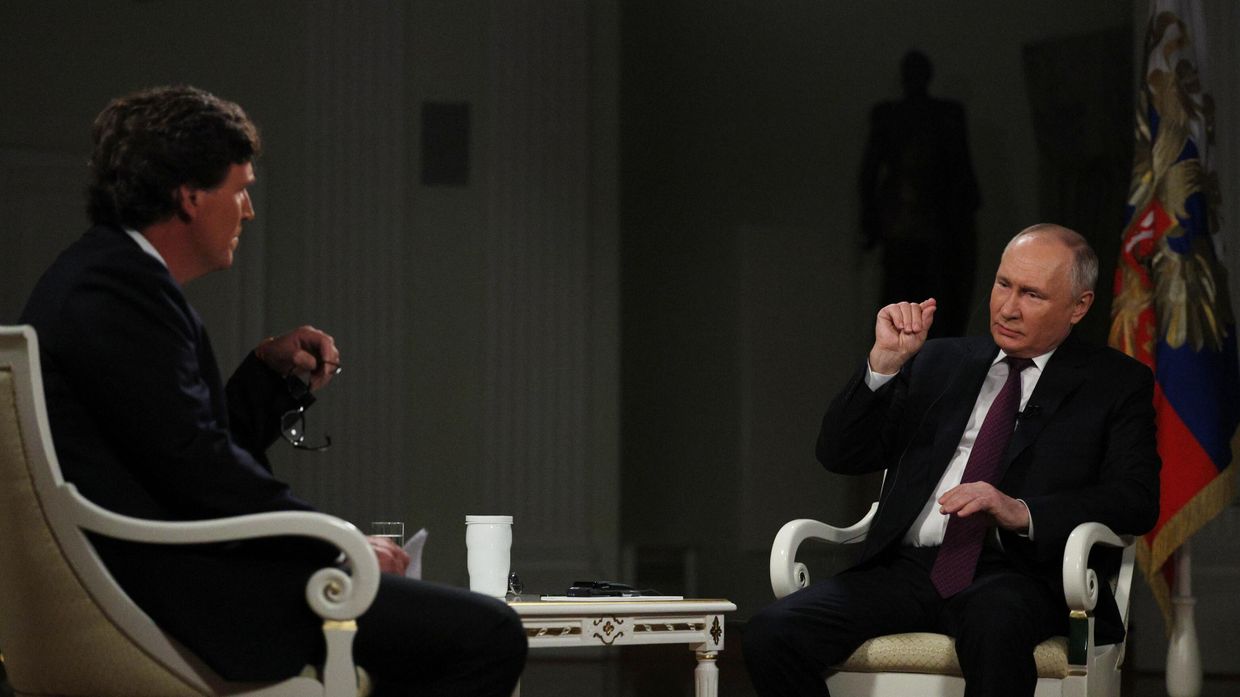 Президент РФ Владимир Путин дал интервью американскому журналисту Такеру Карлсону