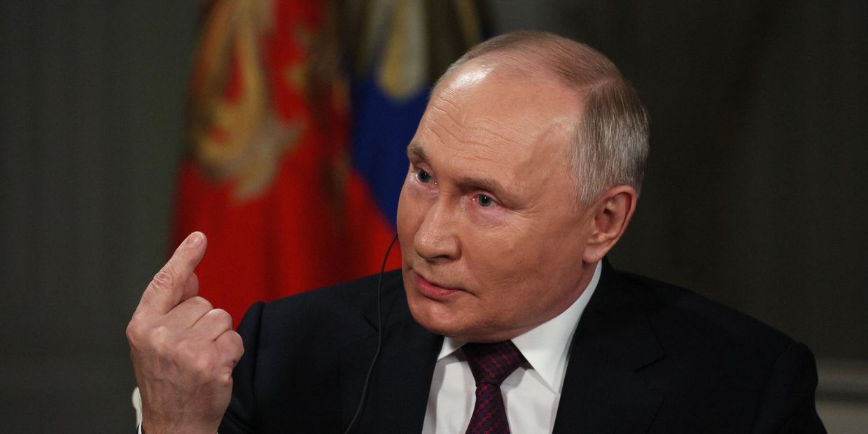 Президент РФ Владимир Путин дал интервью американскому журналисту Такеру Карлсону