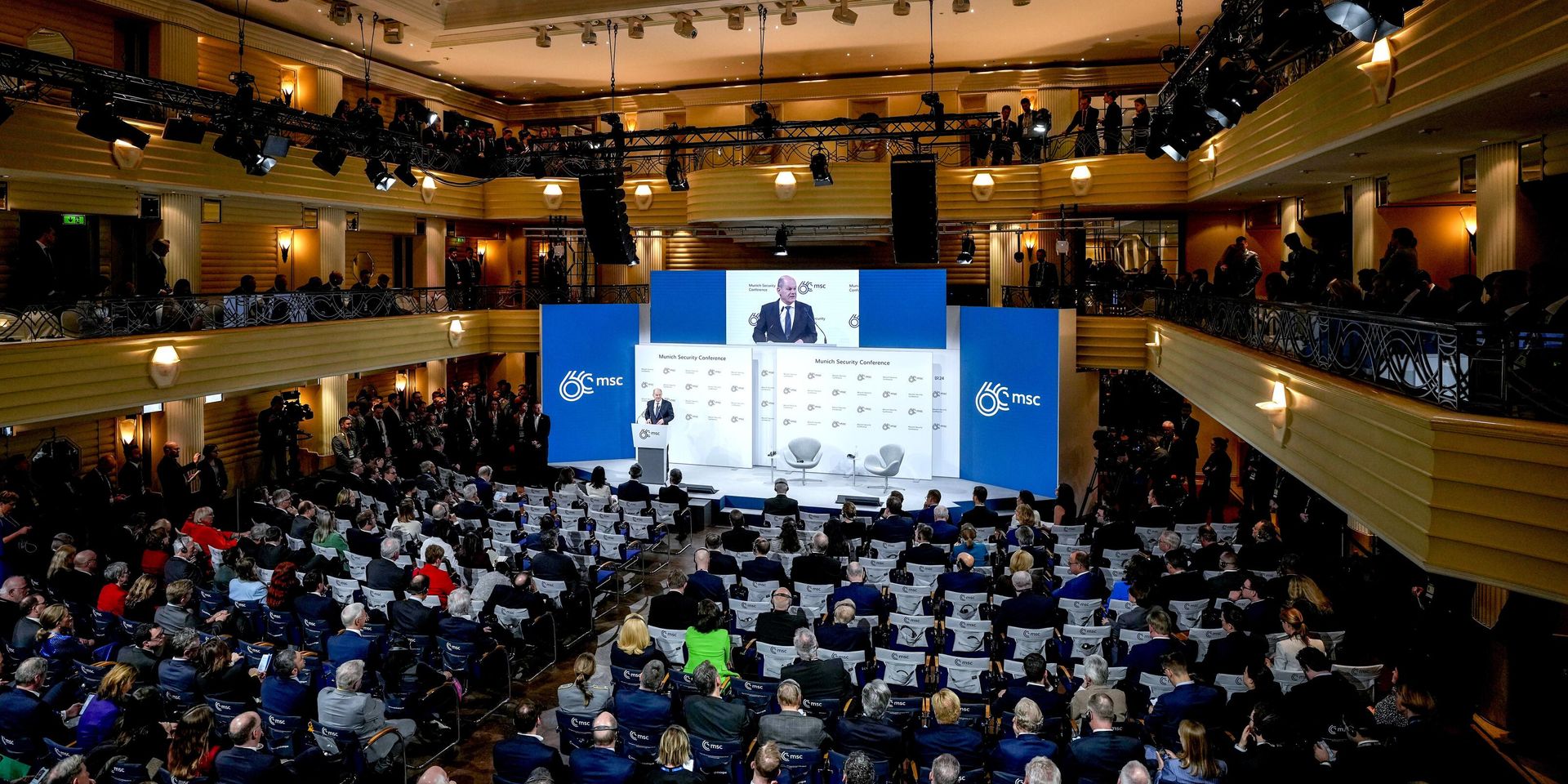 Канцлер Германии Олаф Шольц выступает на Мюнхенской конференции по безопасности 17 февраля 2024 года. - ИноСМИ, 1920, 15.02.2026