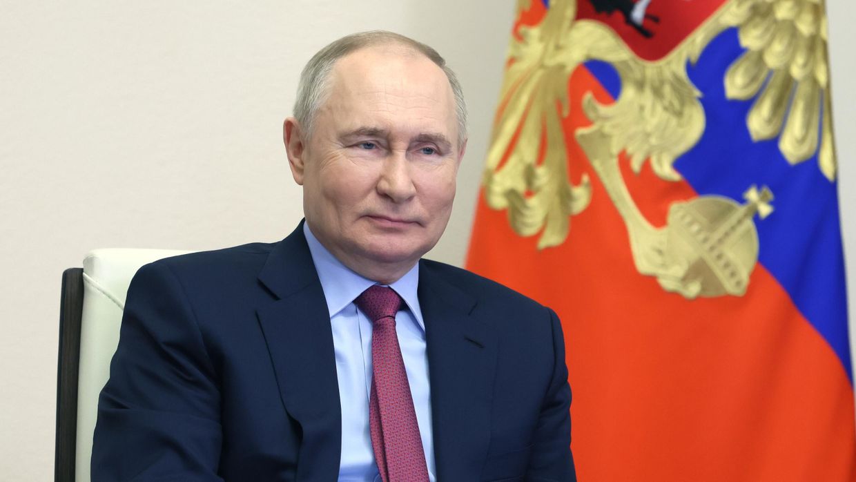Президент РФ В. Путин дал старт возведению 7-го энергоблока Ленинградской АЭС и строительству высокоскоростной ж/д магистрали Москва - Санкт-Петербург